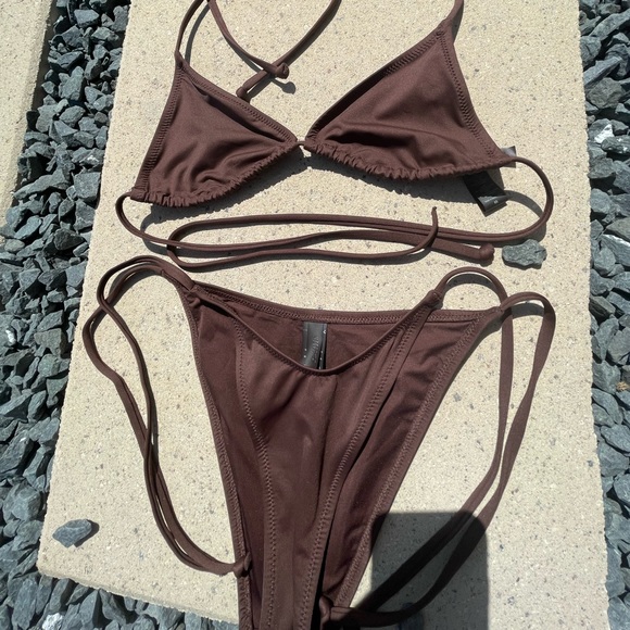 SKIMS Cocoa Bikini Set - Picture 2 of 5